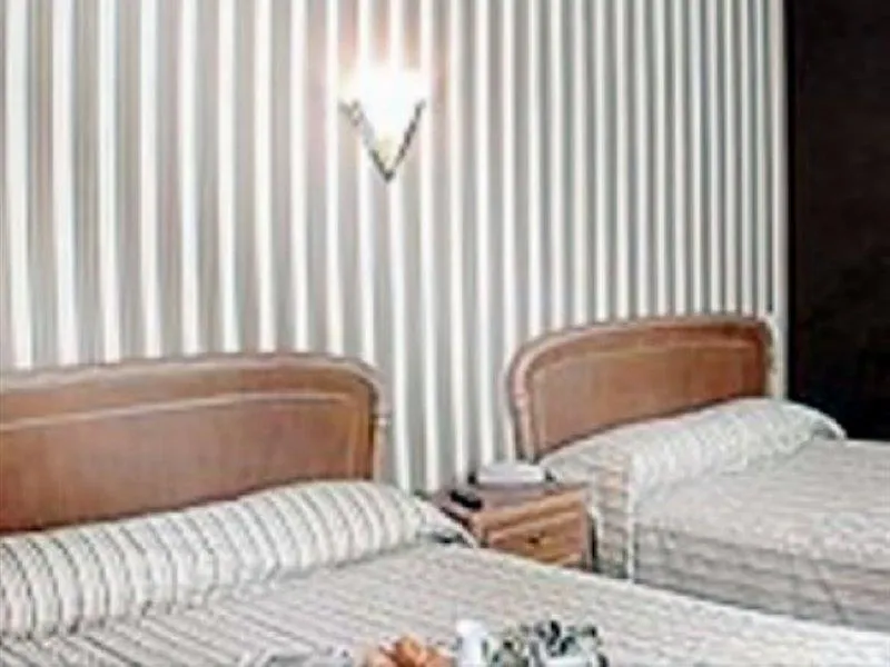 Baudelaire Bastille Hotell *